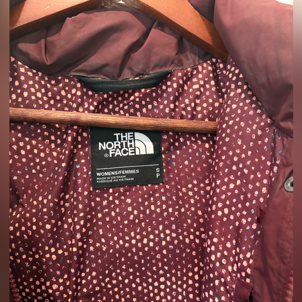 The North Face Long Jacket - Burgundy, Small - Picture 2 of 11